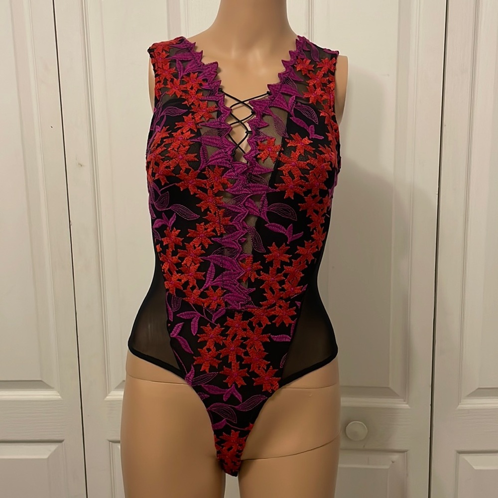 Guess Floral/Mesh bodysuit XXS